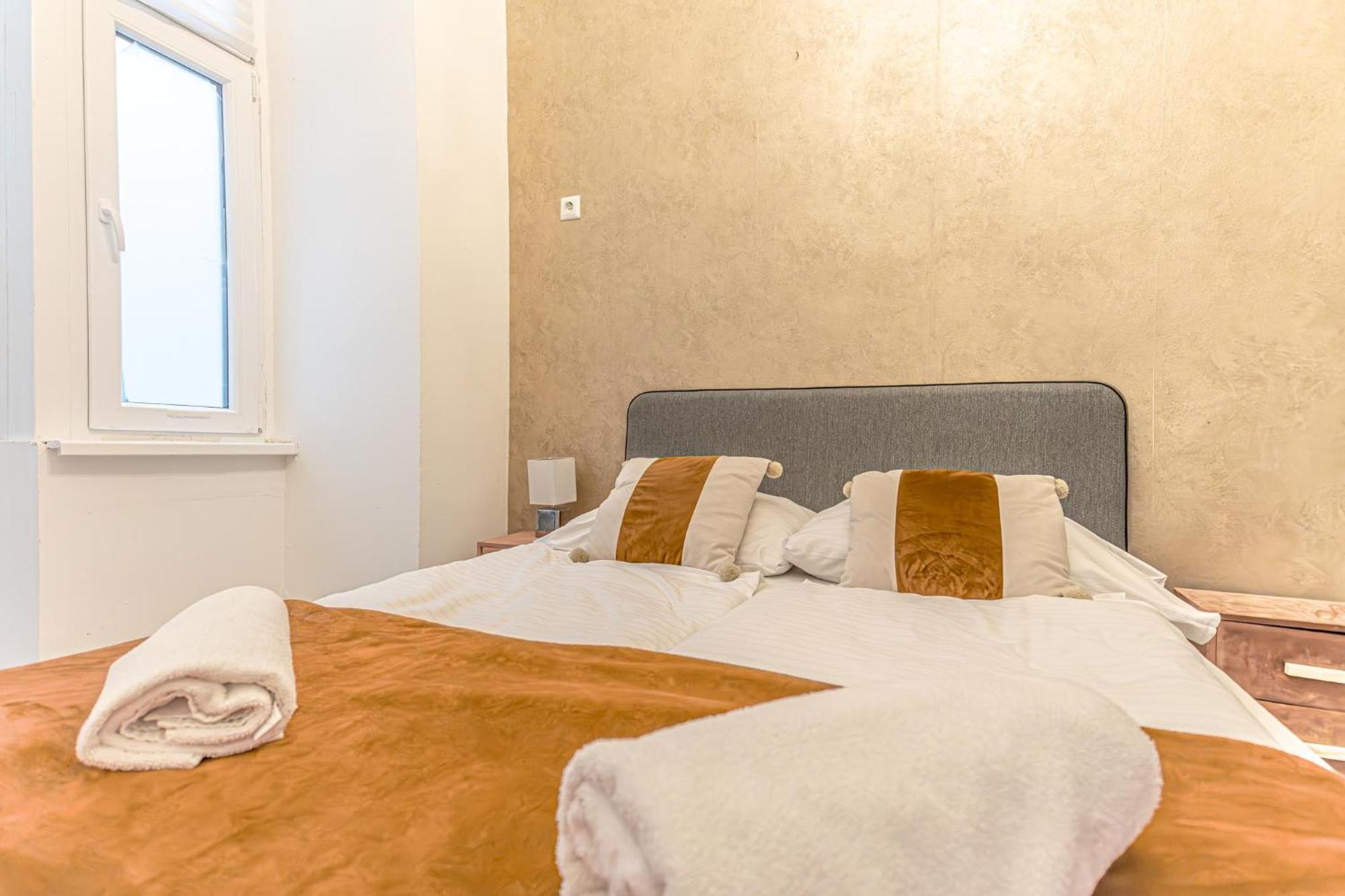 Superbly 9br Complex Ideal For 25 People Wien